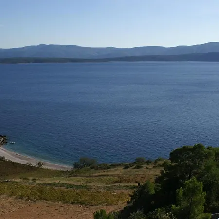 Appartement Isolated With A Parking Space Cove Vela Farska, Brac - 2897